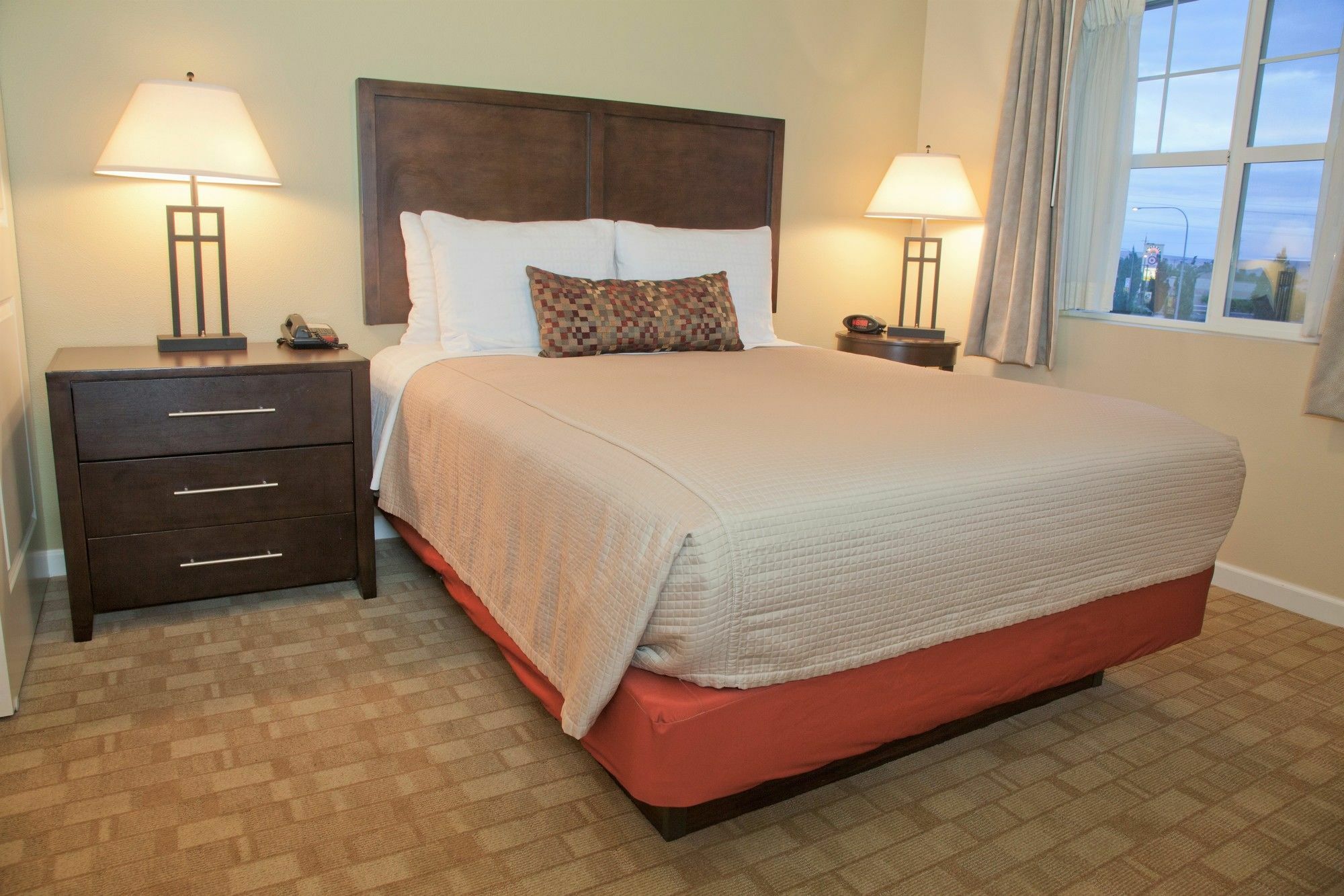 Ledgestone Hotel Yakima Luaran gambar